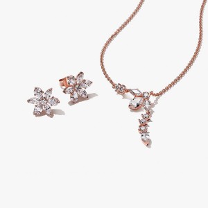 Pandora Sparkling Herbarium Cluster Jewelry Set | 06732-WVTB