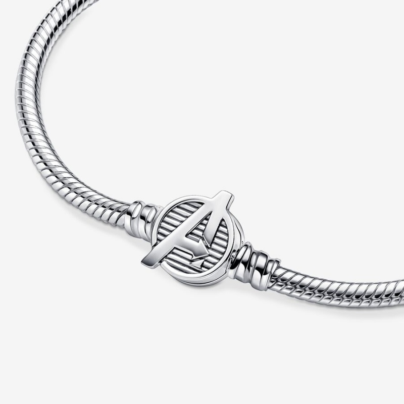 Pandora Moments Marvel The Avengers Logo Clasp Snake Chain Bracelet Sterling Silver | 85613-UDKS